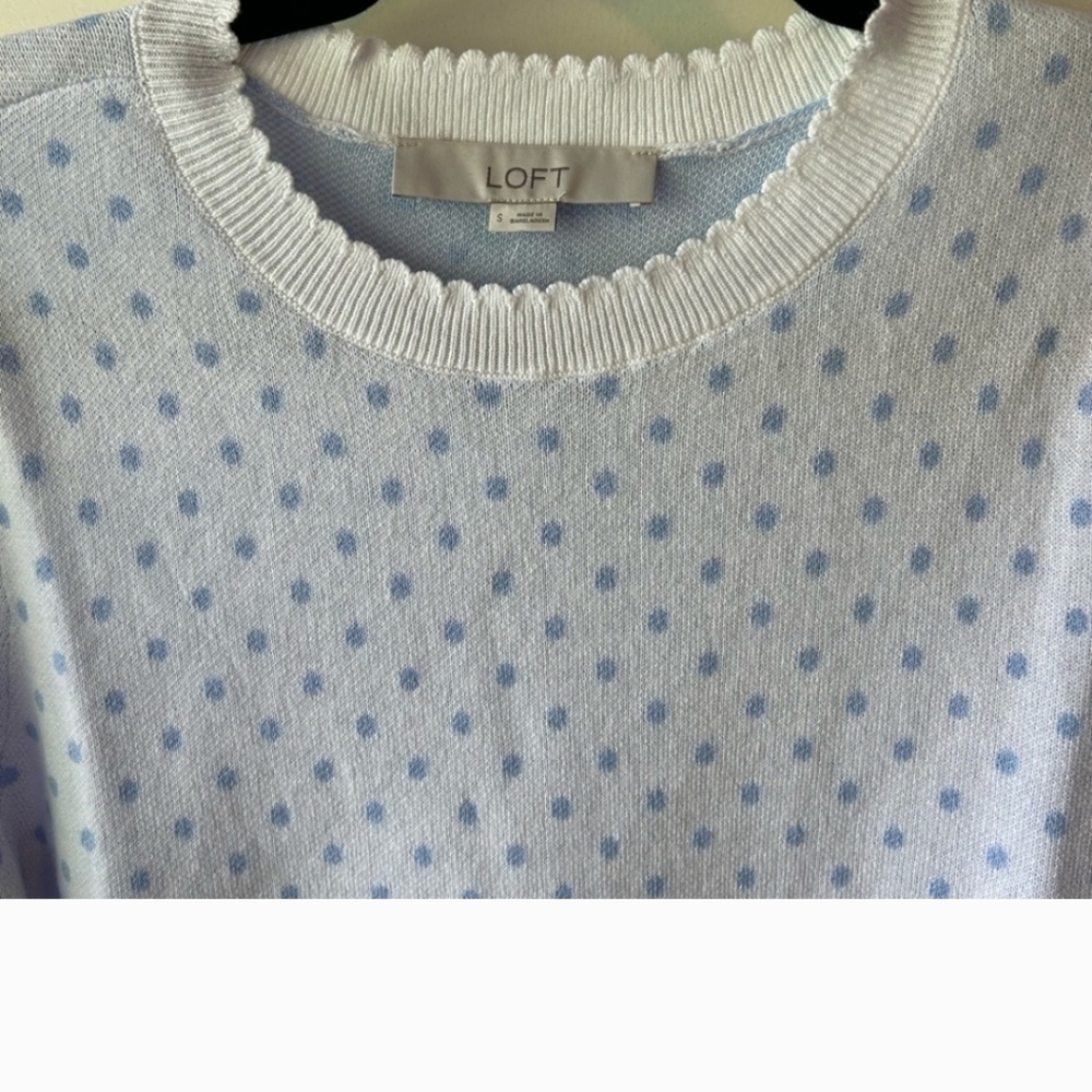 LOFT NWT Pindot Scalloped Sweater Tee. Polka Dots. Light Blue & White. Size S. - Picture 2 of 7
